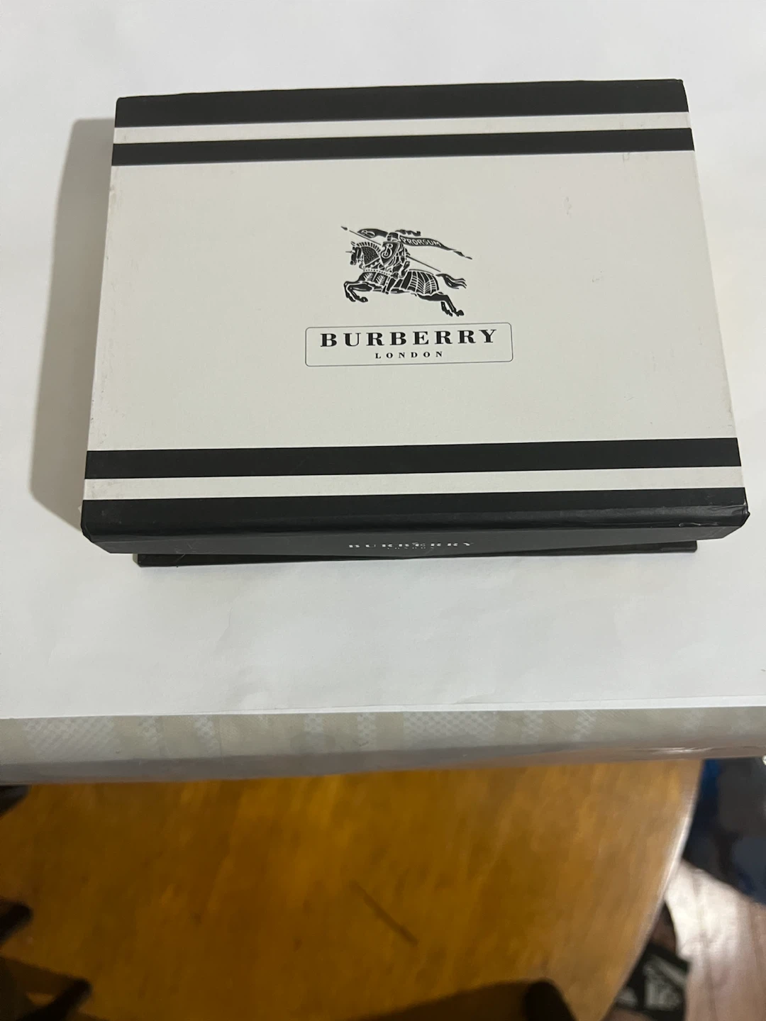 Burberry Black Leather Bifold Wallet - photo 3