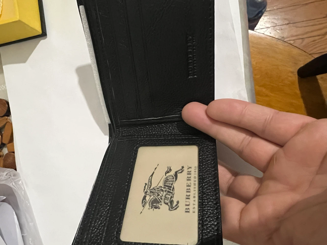 Burberry Black Leather Bifold Wallet - photo 4