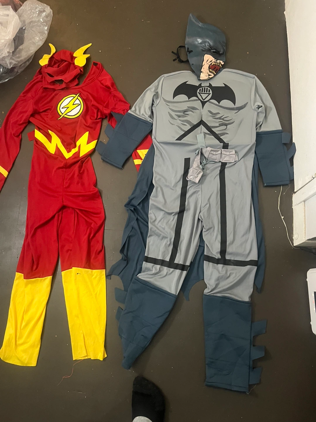 Rubies Flash and Batman Costumes Size Large - photo 4