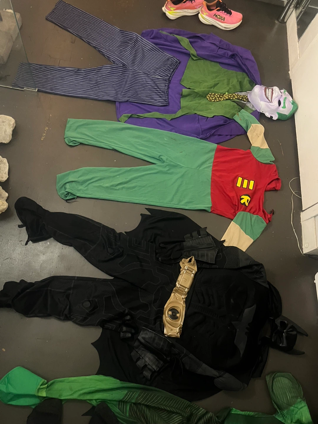 Set of 5 DC Superhero Costumes all kids size medium - photo 3