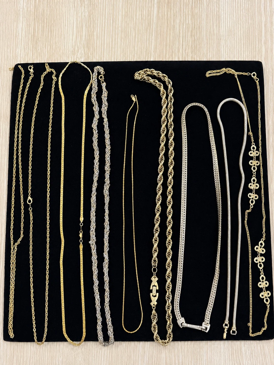 Assorted Fashion Jewelry Collection - photo 2