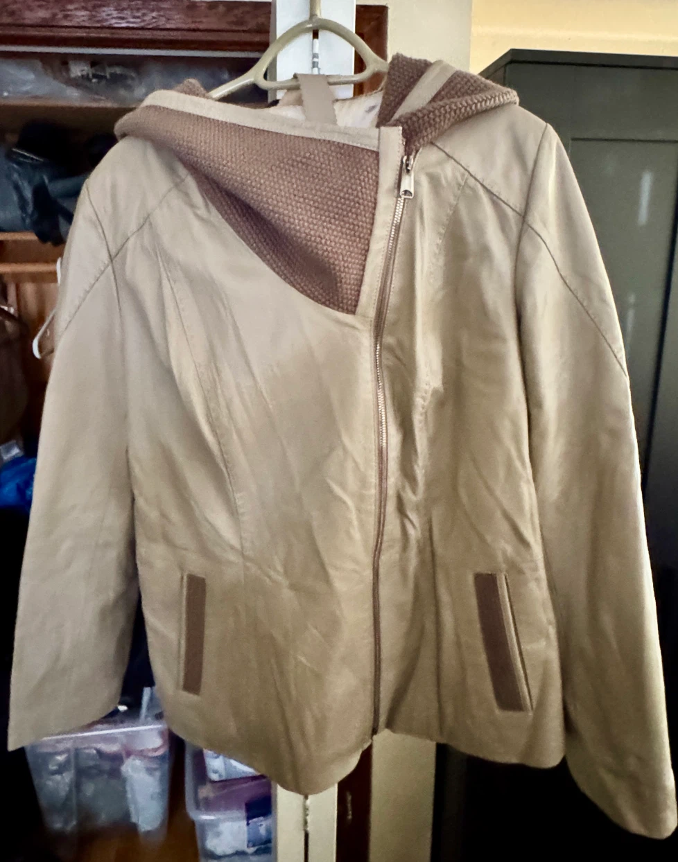 Beige leather hooded jacket - photo 3