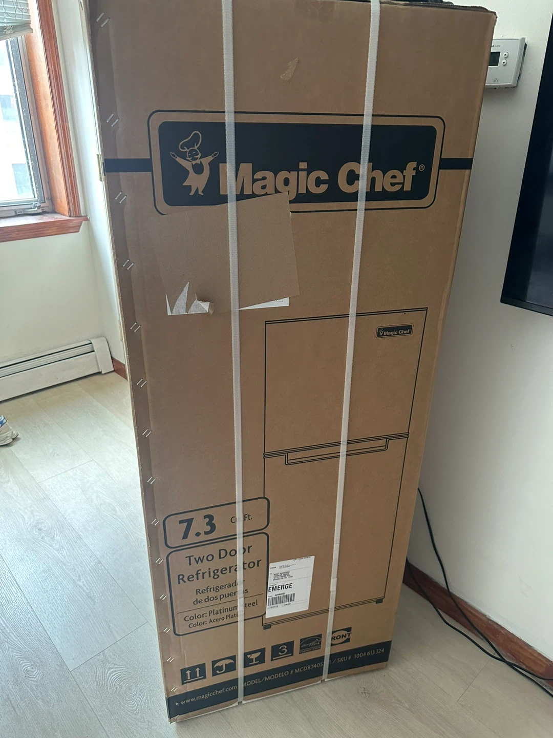 Magic Chef 7.3 Cu. Ft. Two Door Refrigerator - photo 2
