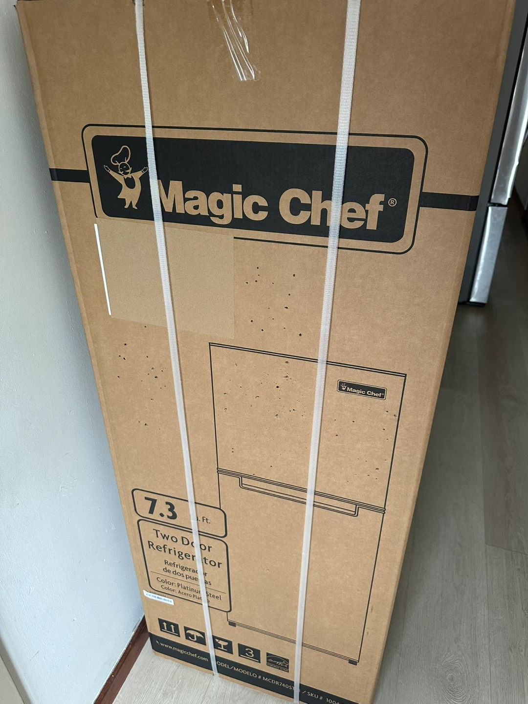 Magic Chef 7.3 Cu. Ft. Two Door Refrigerator