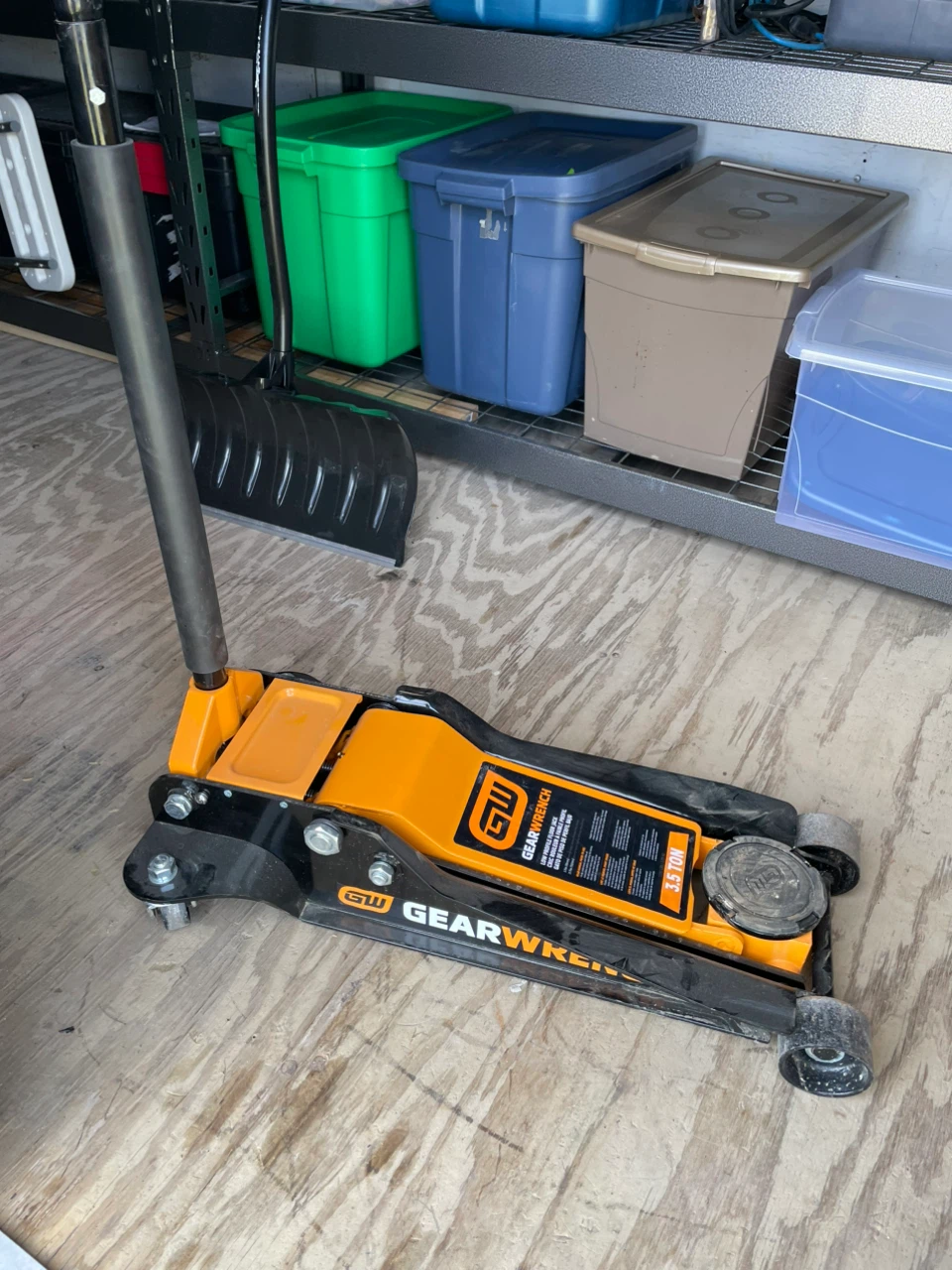 GEARWRENCH 3.5 Ton Low Profile Floor Jack