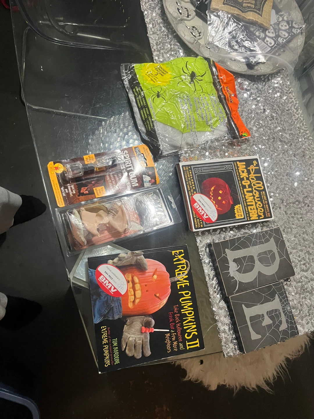 Halloween Decor and Accessory Bundle - photo 3