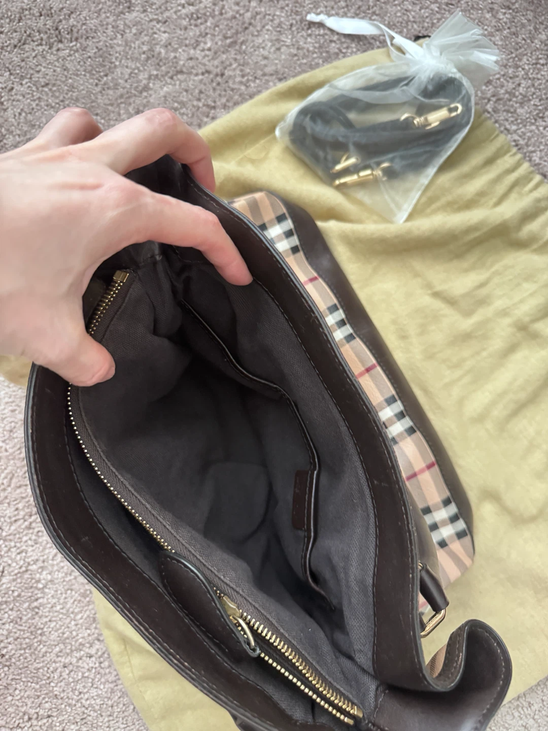 Burberry Check Tote Bag - photo 3
