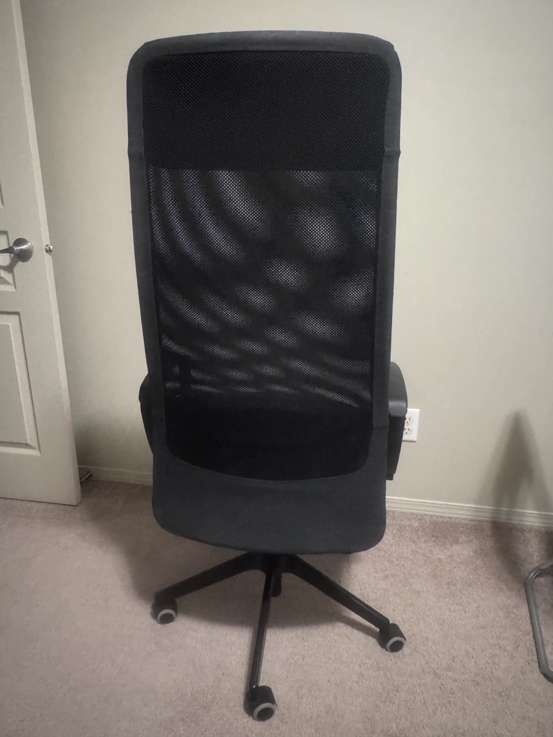 IKEA MARKUS Office Chair - photo 2