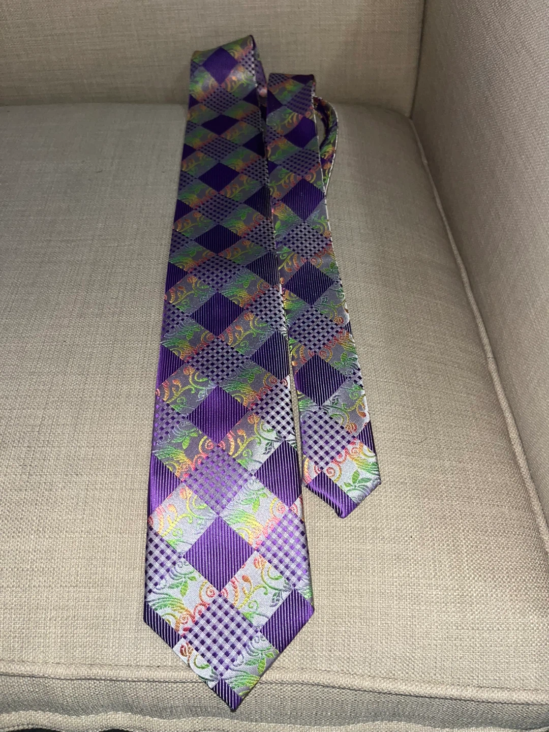 Stacey Adams men tie Rainbow Ombre 100% Micro fiber.
