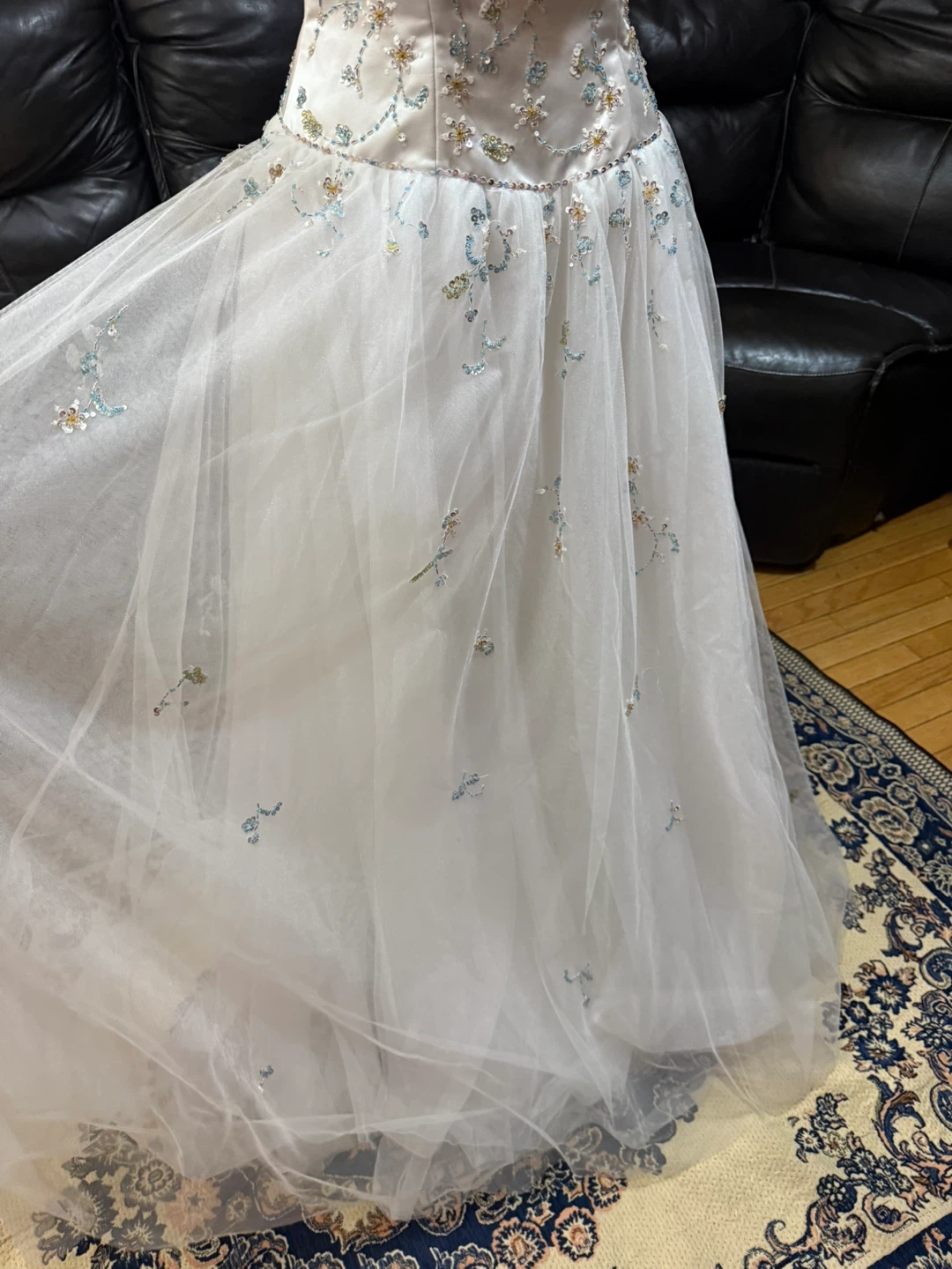 Alyce Designs Vintage 10 White strapless gown - photo 3