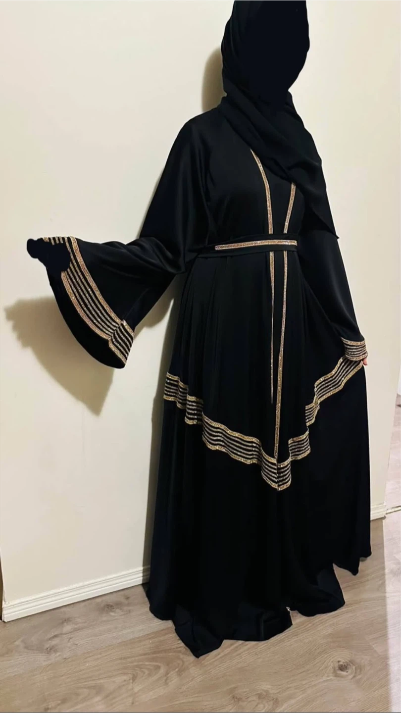 Black and gold abaya - photo 2