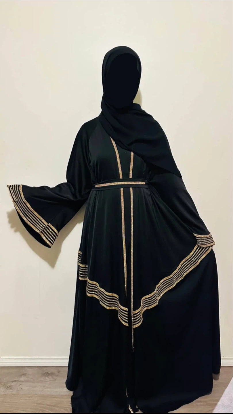 Black and gold abaya - photo 4