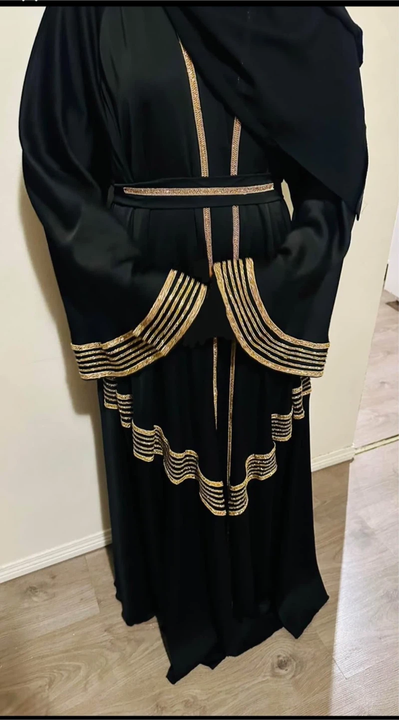 Black and gold abaya - photo 5