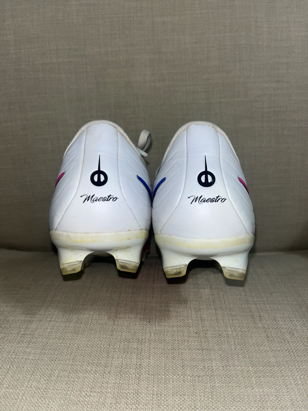 Nike Tiempo Legend 10 Elite Soccer Cleats - photo 4