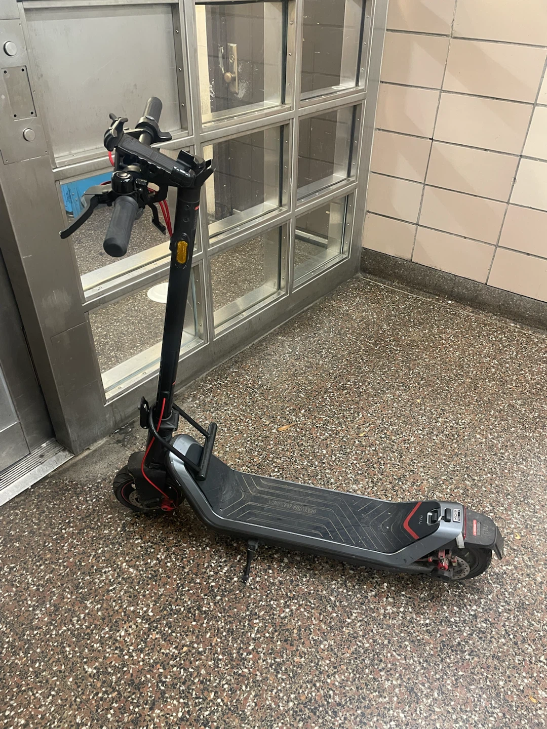 NIU KQi3 Max Electric Scooter - photo 3