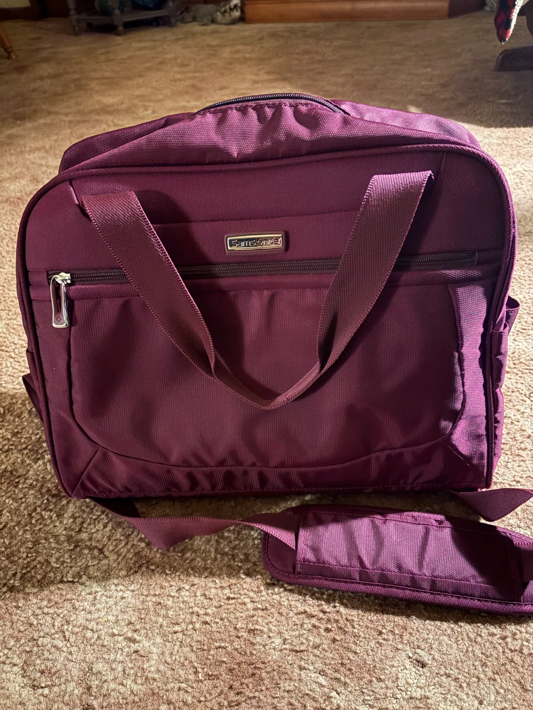 NEW. Beautiful Samsonite Overnight Bag