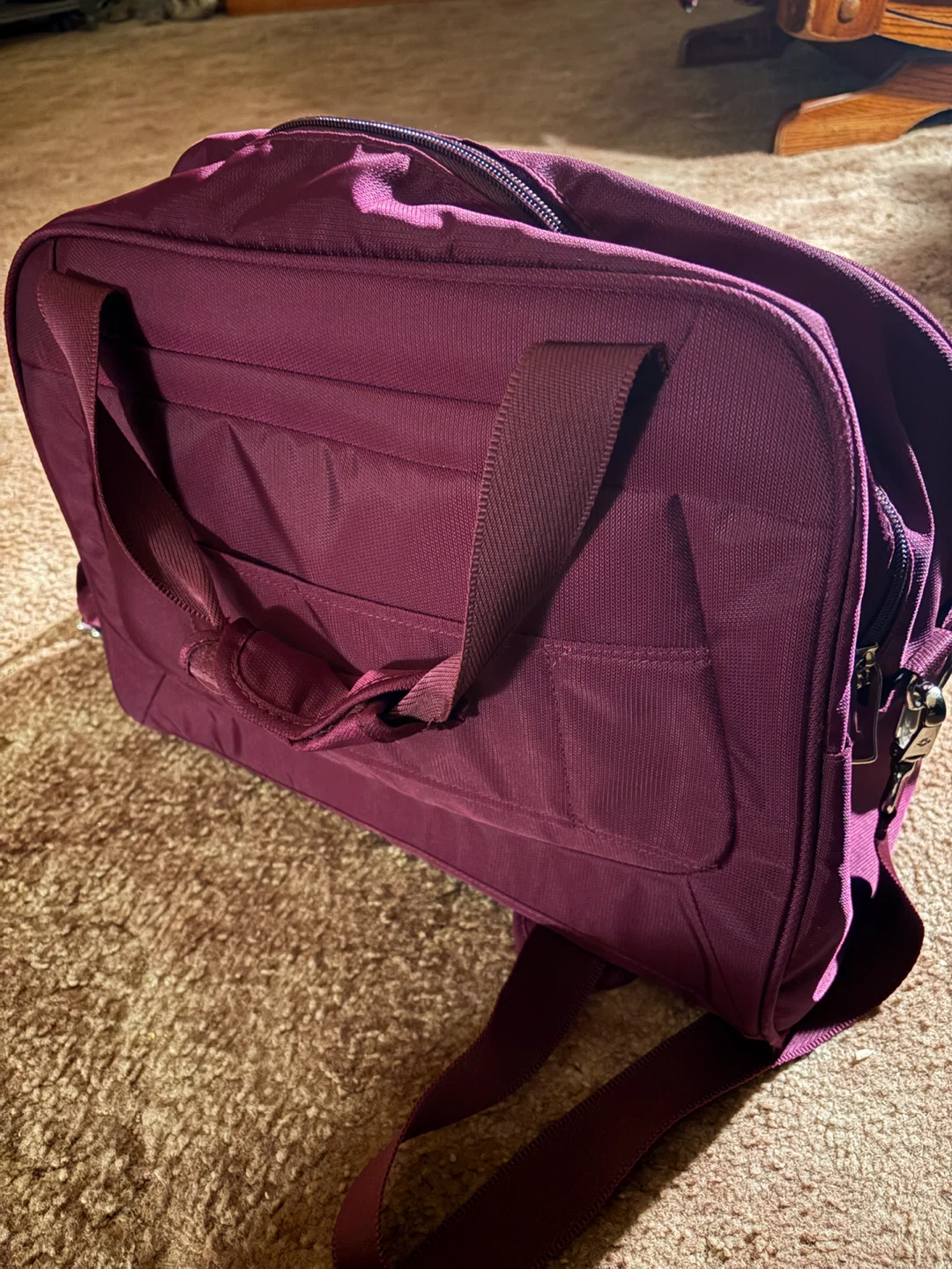 NEW. Beautiful Samsonite Overnight Bag - photo 2