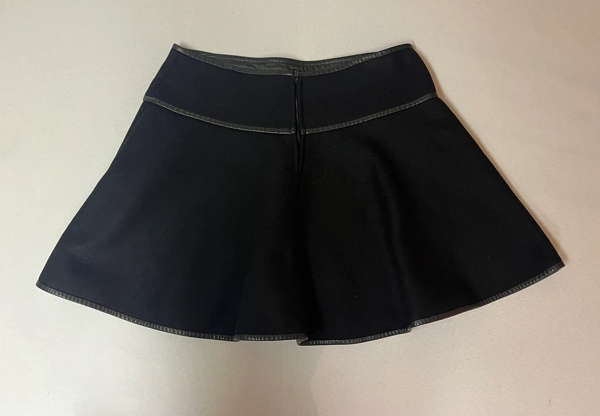 8 - Valentino Designer Virgin Wool Skirt - fall or winter - photo 4