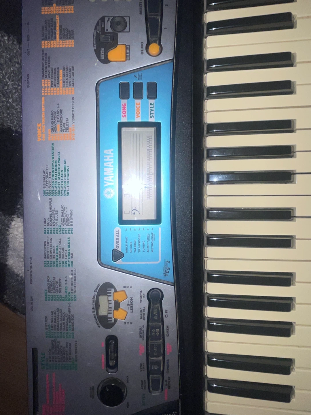 Vintage 2001 piano sounds great(puppy not included) - photo 2