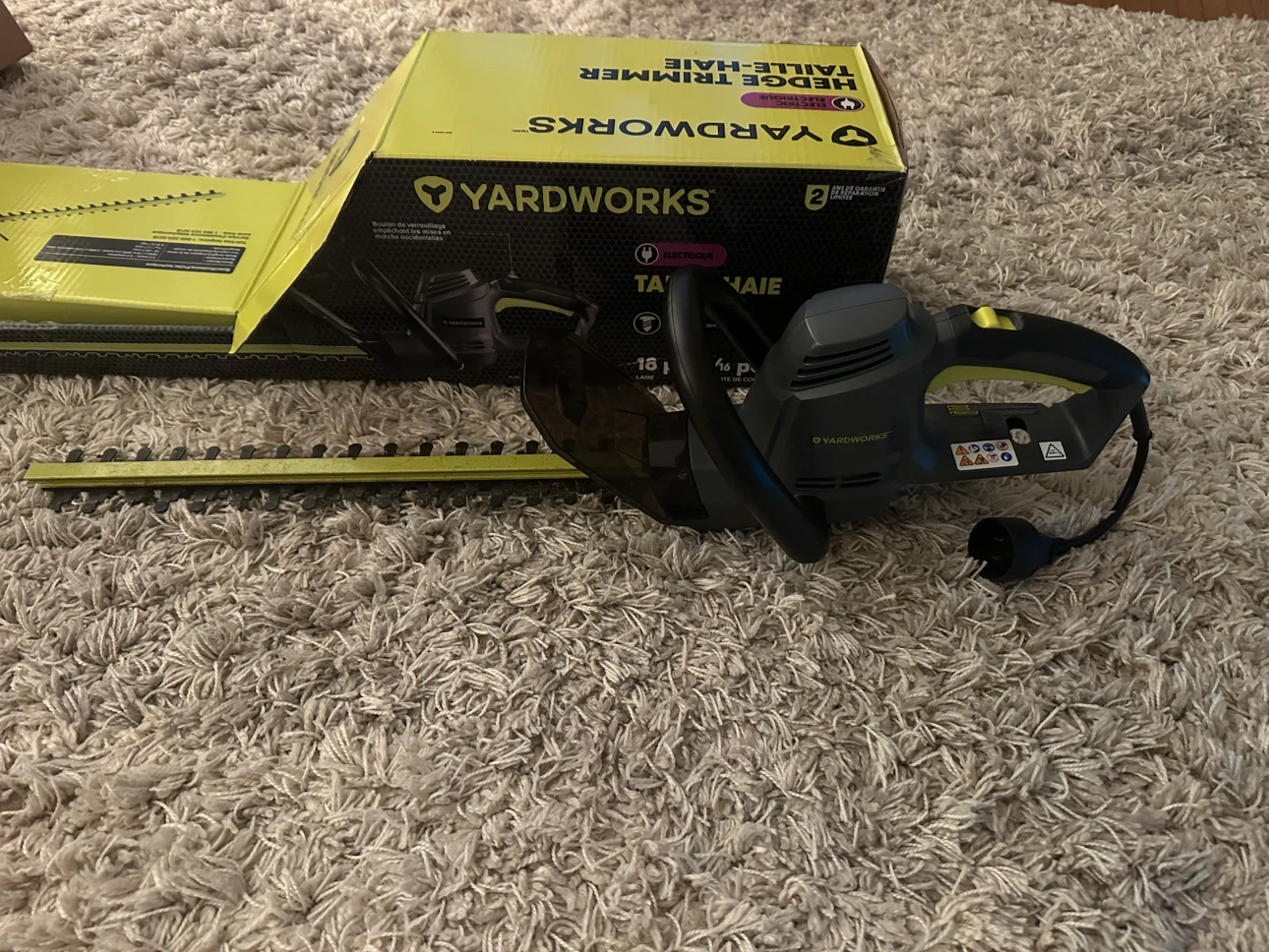Yardworks 18" Electric Hedge Trimmer