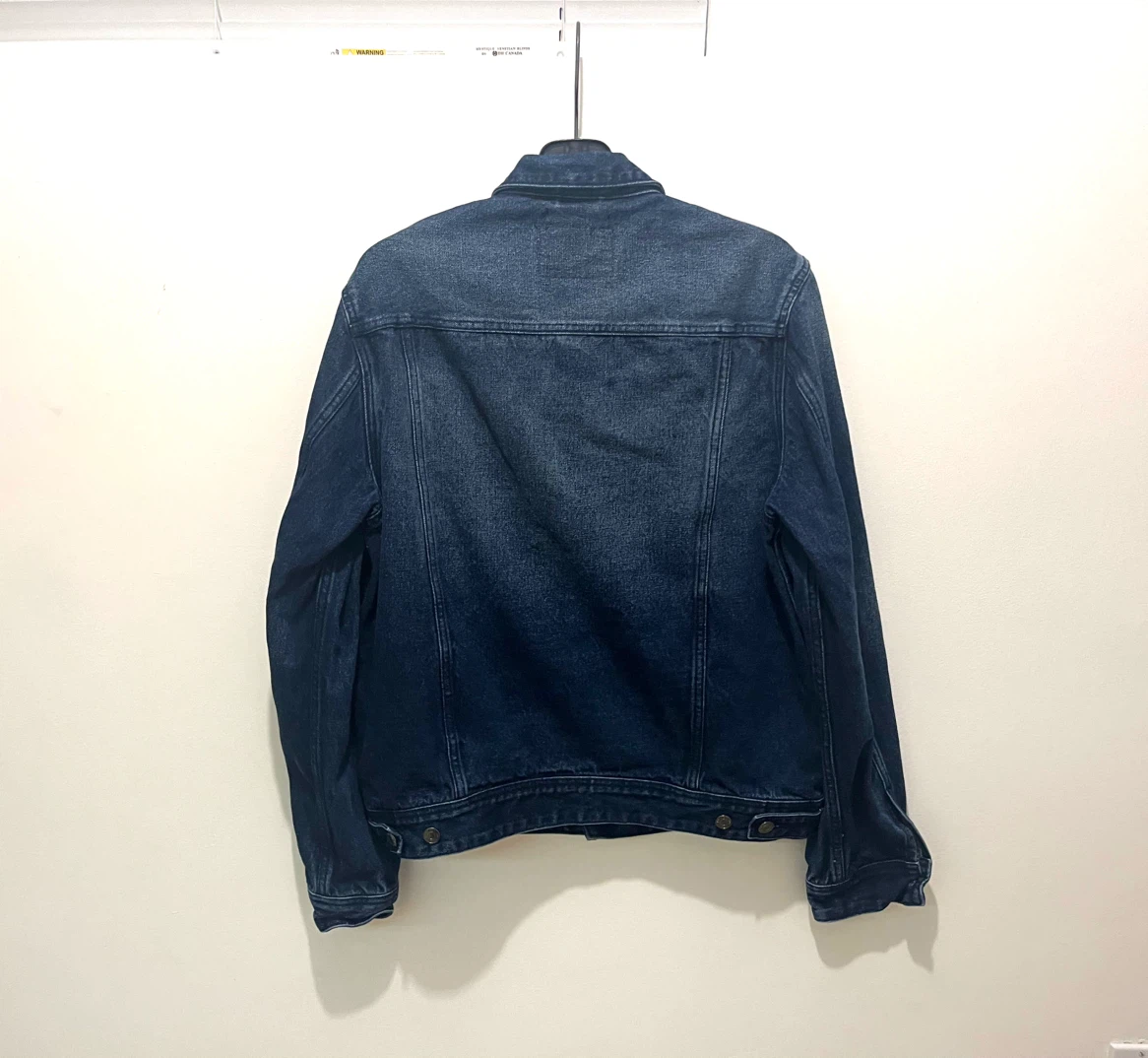 L - Mens Guess “Dillon” Jean Jacket / fall or winter wear - photo 2