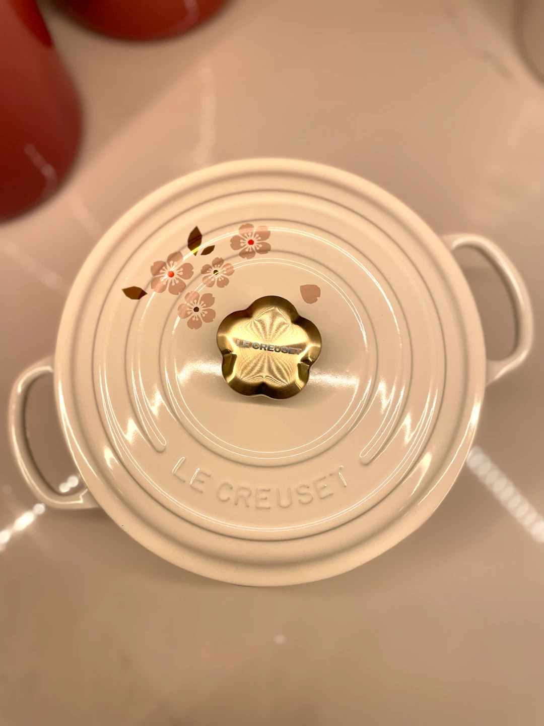 Le Creuset Sakura Blossom Cast Iron Cocotte 20cm - photo 2