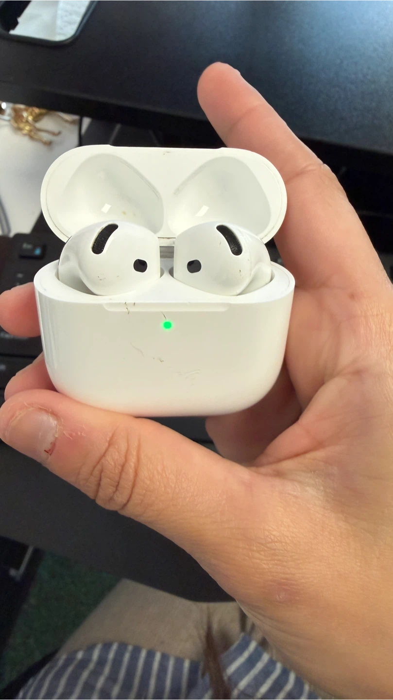 Apple AirPods 4th Generation