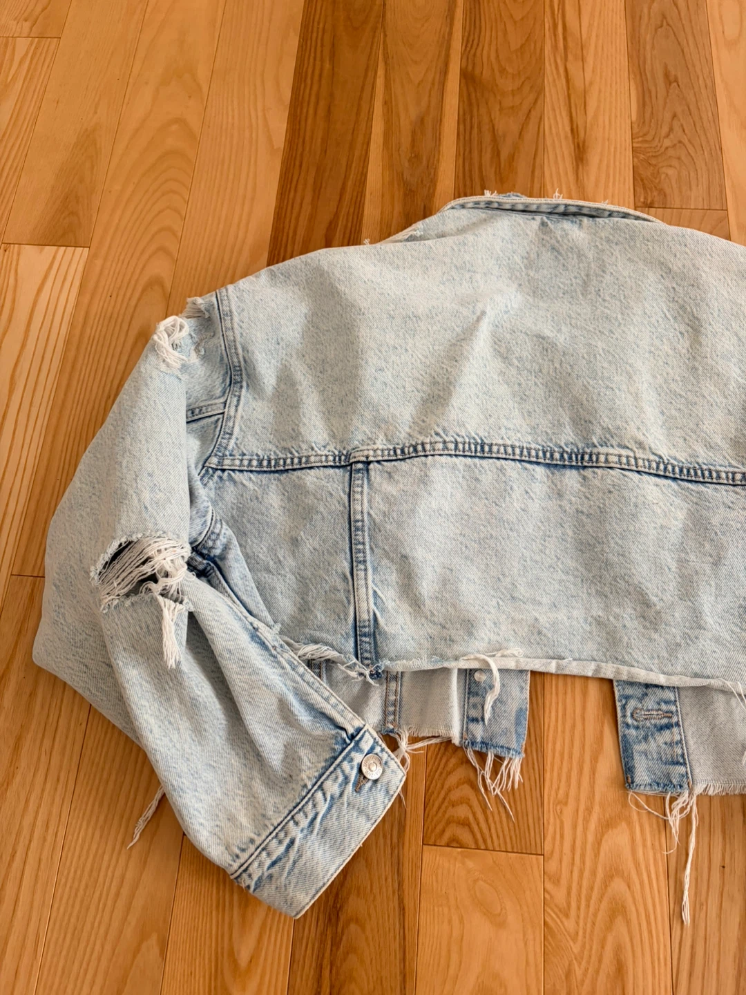 Zara Distressed Denim Crop Jacket - photo 5