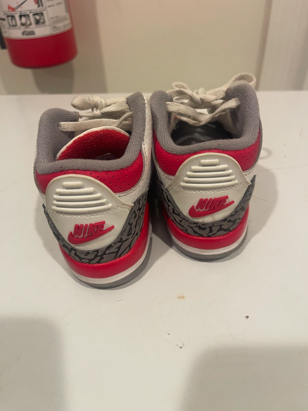 Toddler Nike Air Jordan 3 Retro Fire Red Size 10C - photo 3