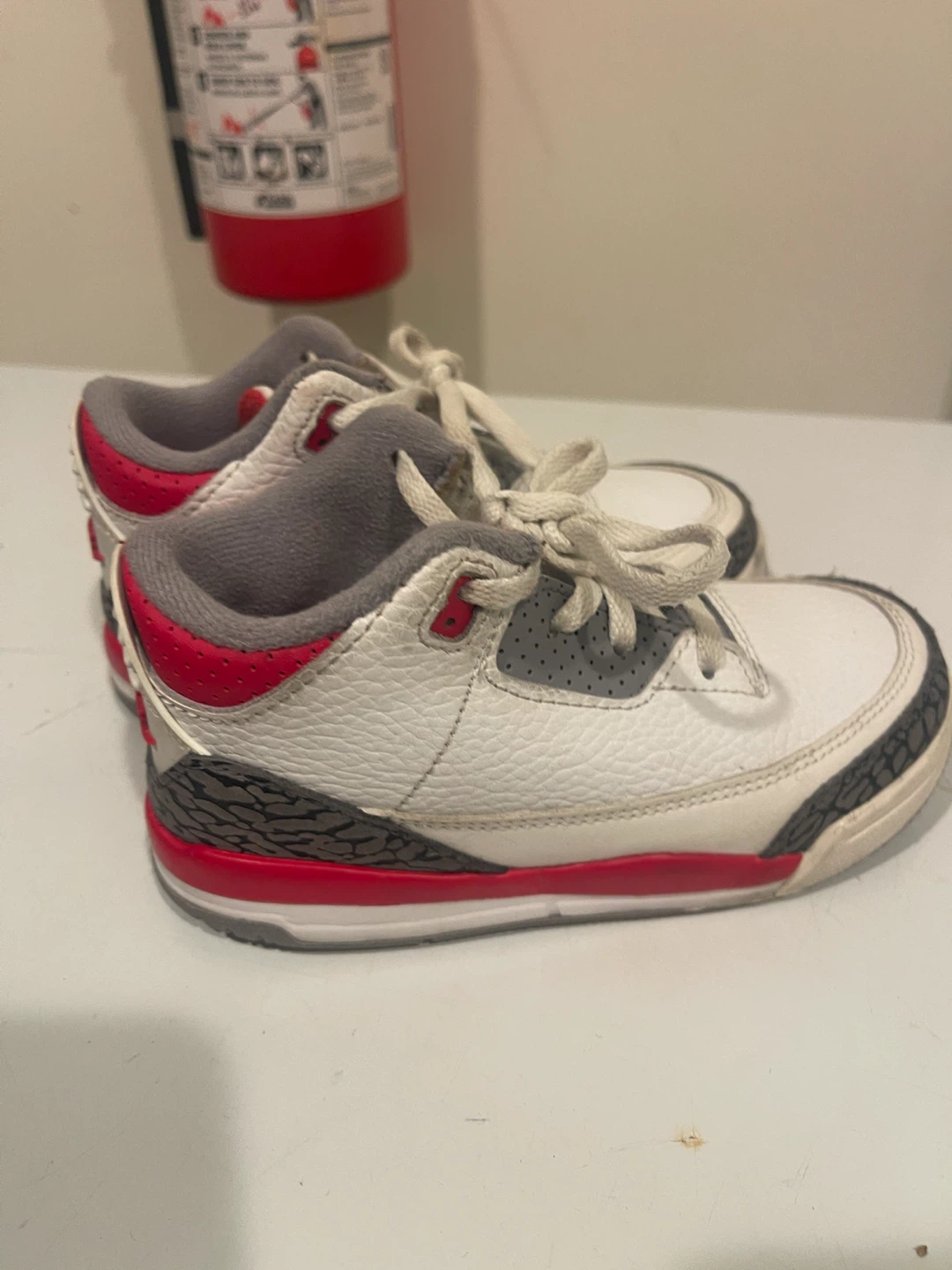 Toddler Nike Air Jordan 3 Retro Fire Red Size 10C - photo 4