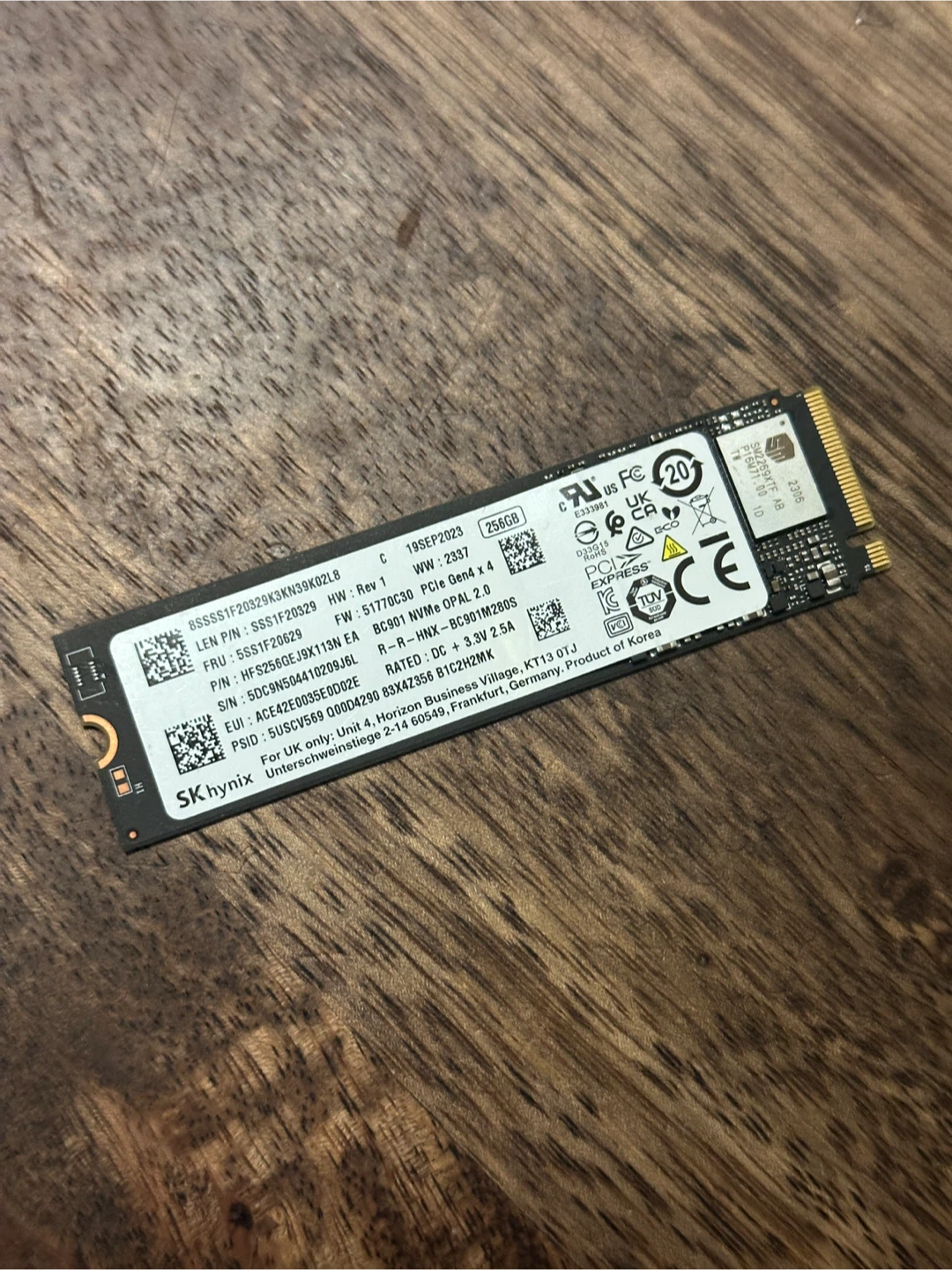 256 GB NVME ssd gen 4 Sk Hynix