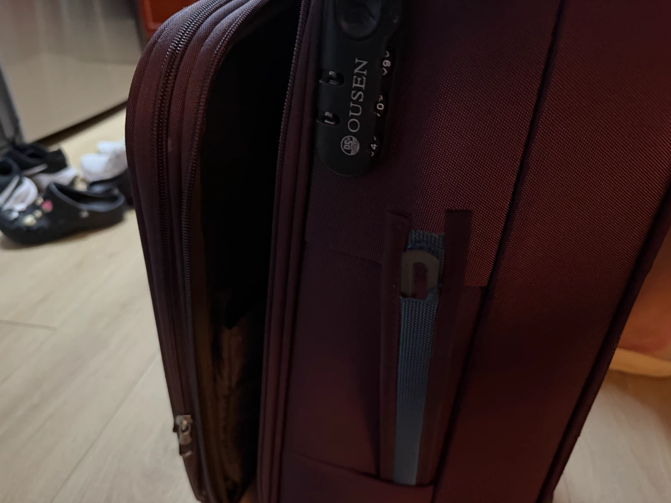 Ousen Carry-On Rolling Suitcase - photo 3