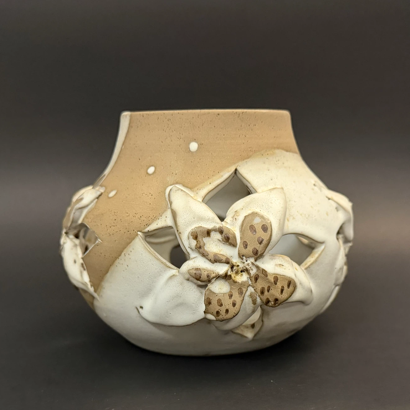 Lottie Handcrafted Ceramic Flower Votive