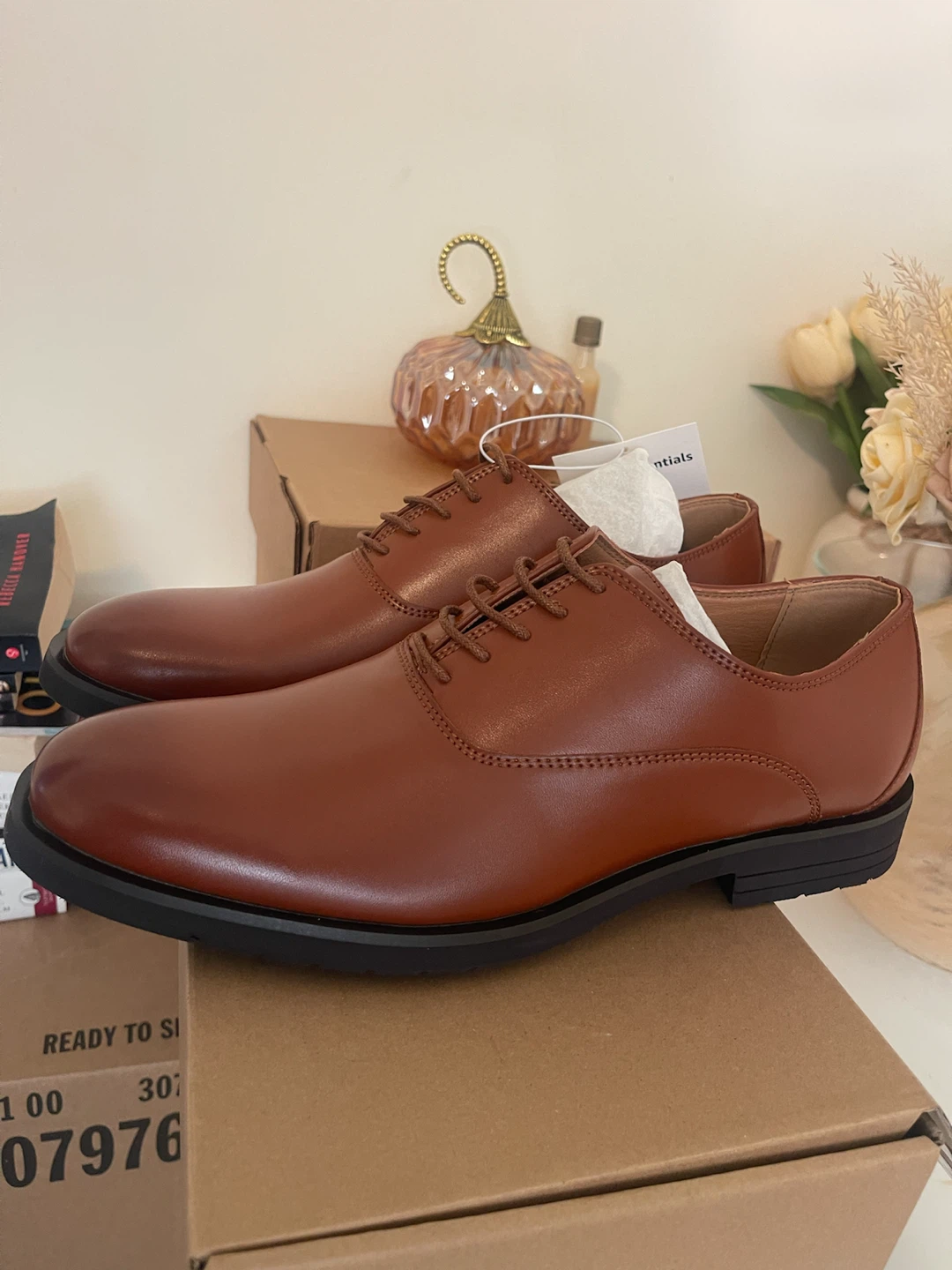 Amazon Essentials Men's Oxfords - Brown - photo 2