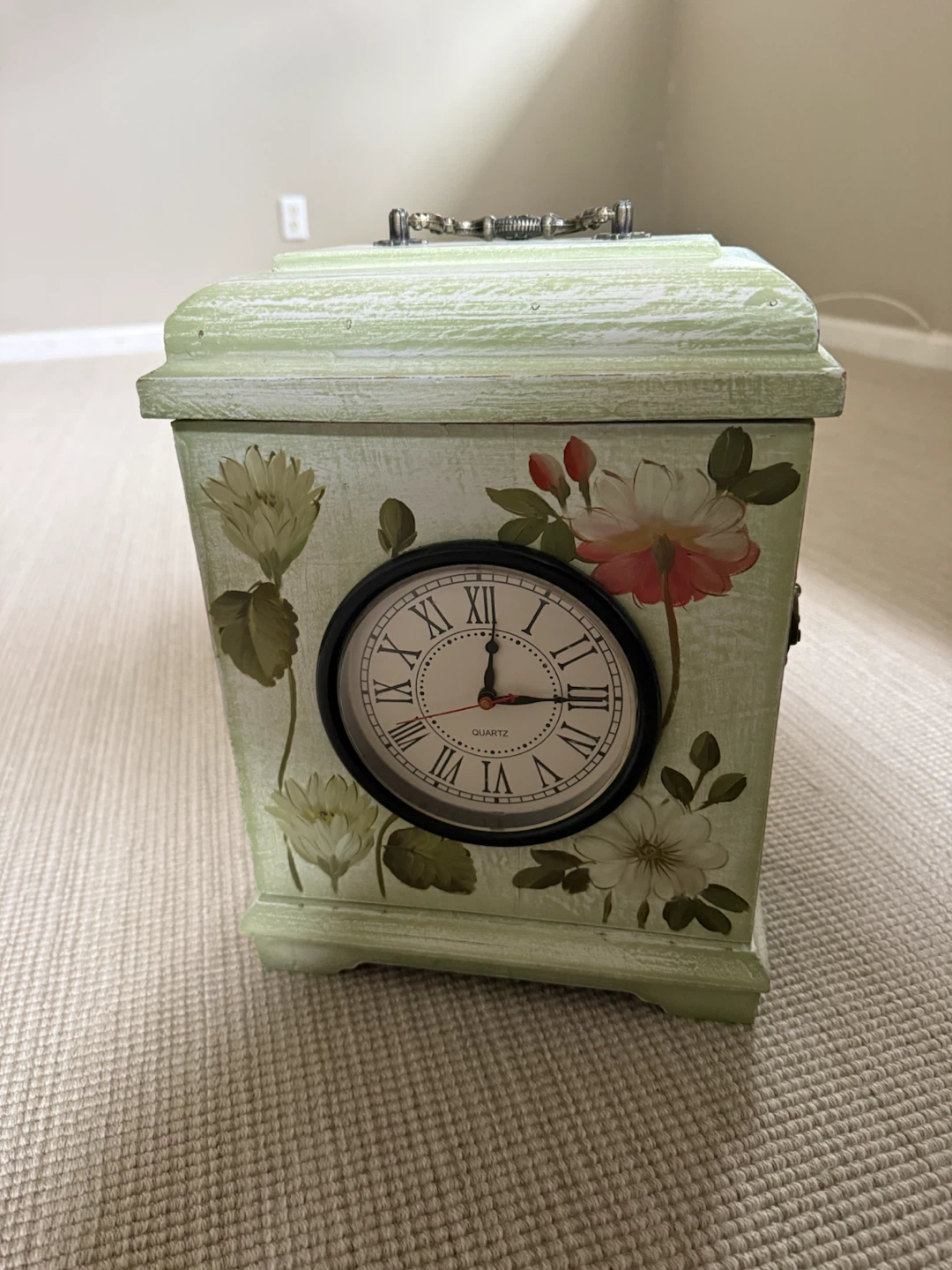 Decorative Floral Quartz Table Clock