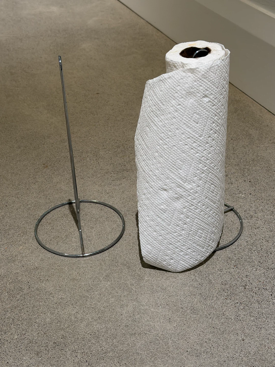 Set of two chrome paper towel holders - photo 4