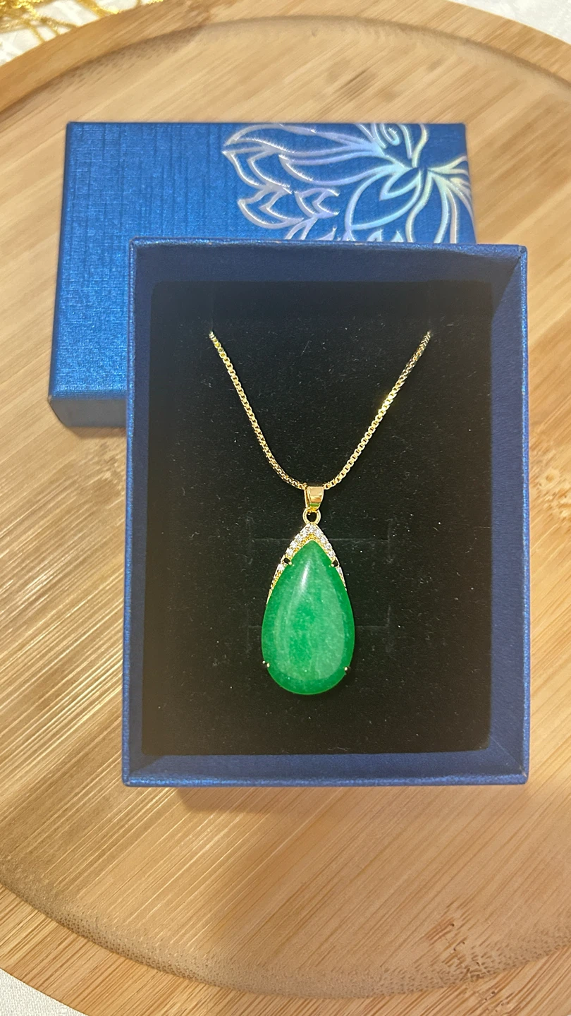 Natural Green Jade Pendant Necklaces