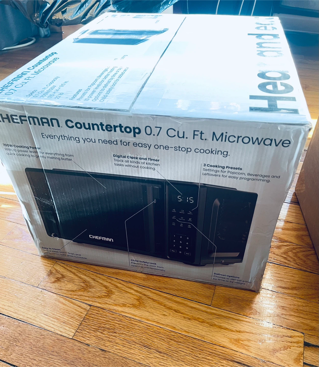 Chefman 0.7 Cu. Ft. Countertop Microwave (new) - photo 2
