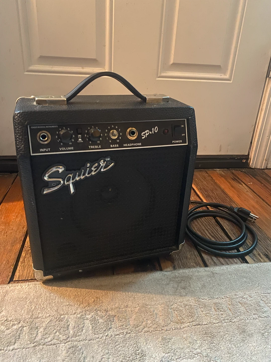 Squier SP-10 Guitar Amplifier