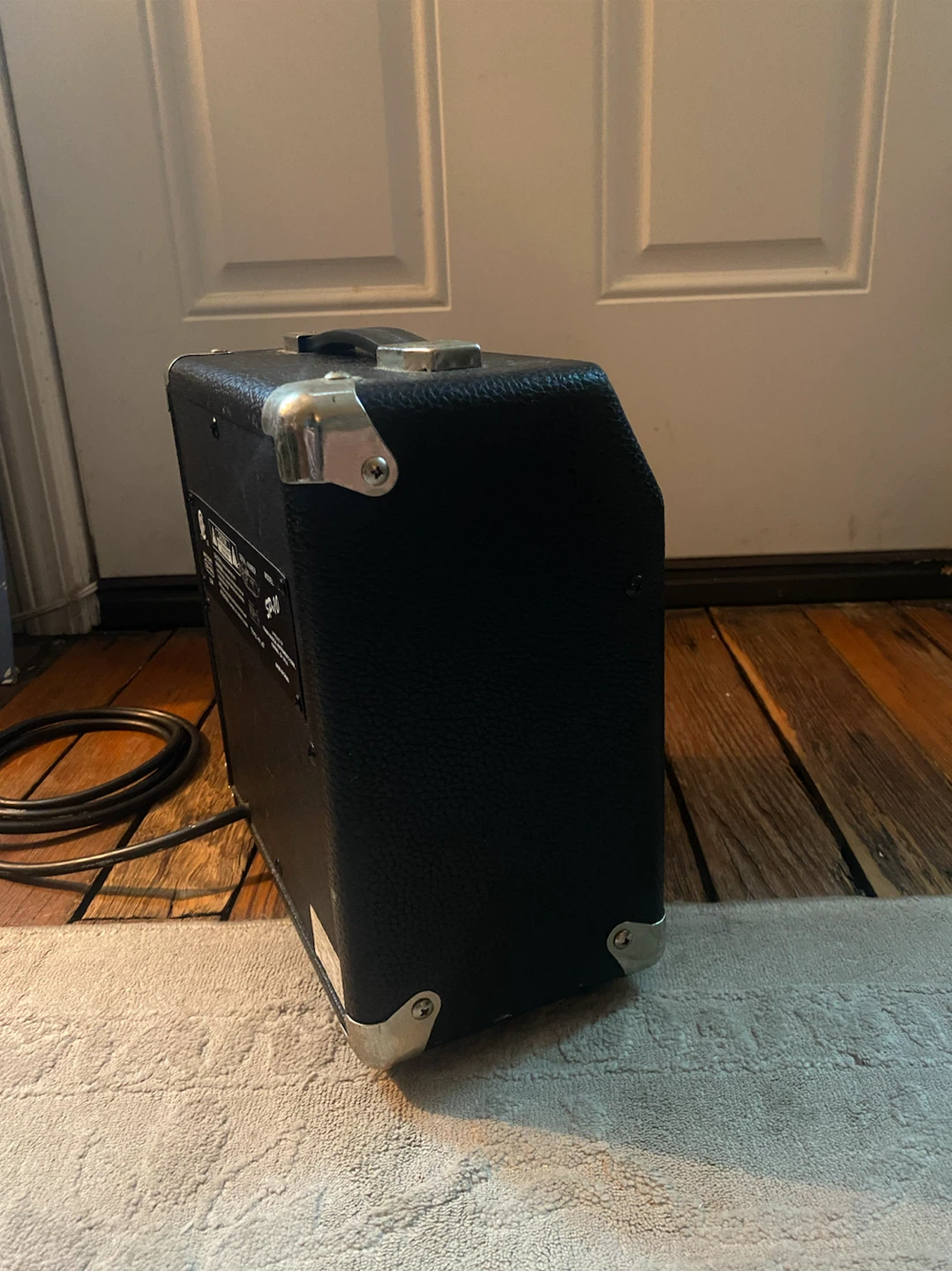 Squier SP-10 Guitar Amplifier - photo 2
