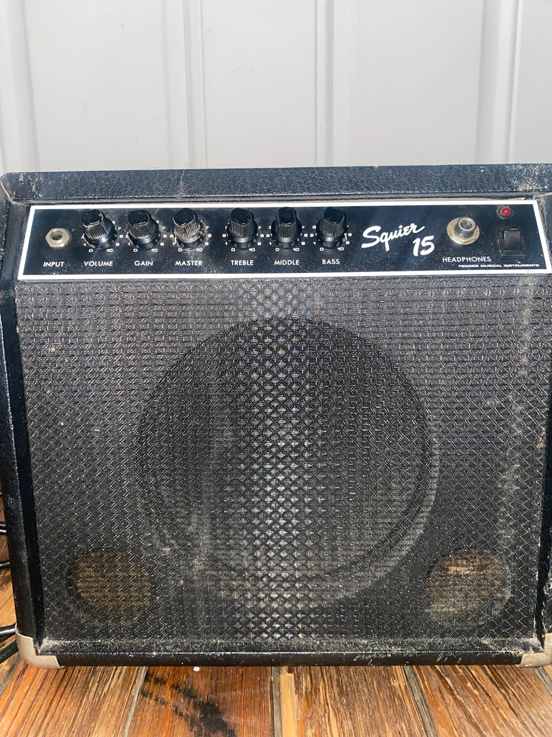 Squier 15 Guitar Amplifier - photo 4