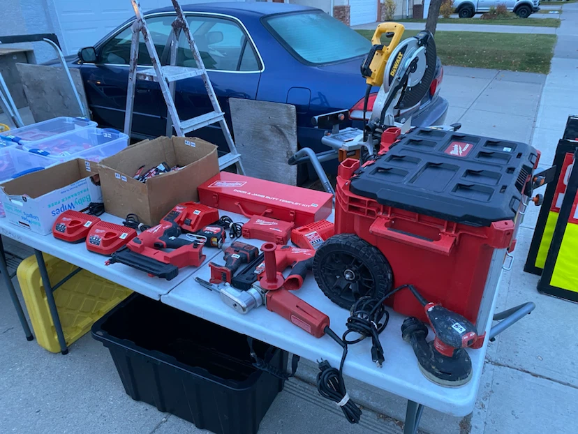Gigantic Friday Oct 9 Garage sale! 8am- 7pm 945 applewood Dr SE