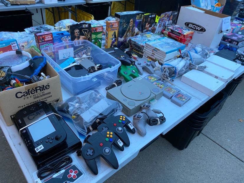 Gigantic Friday Oct 9 Garage sale! 8am- 7pm 945 applewood Dr SE - photo 3