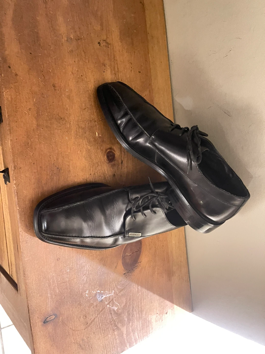 Pierre Cardin Leather Dress Shoes Size 9