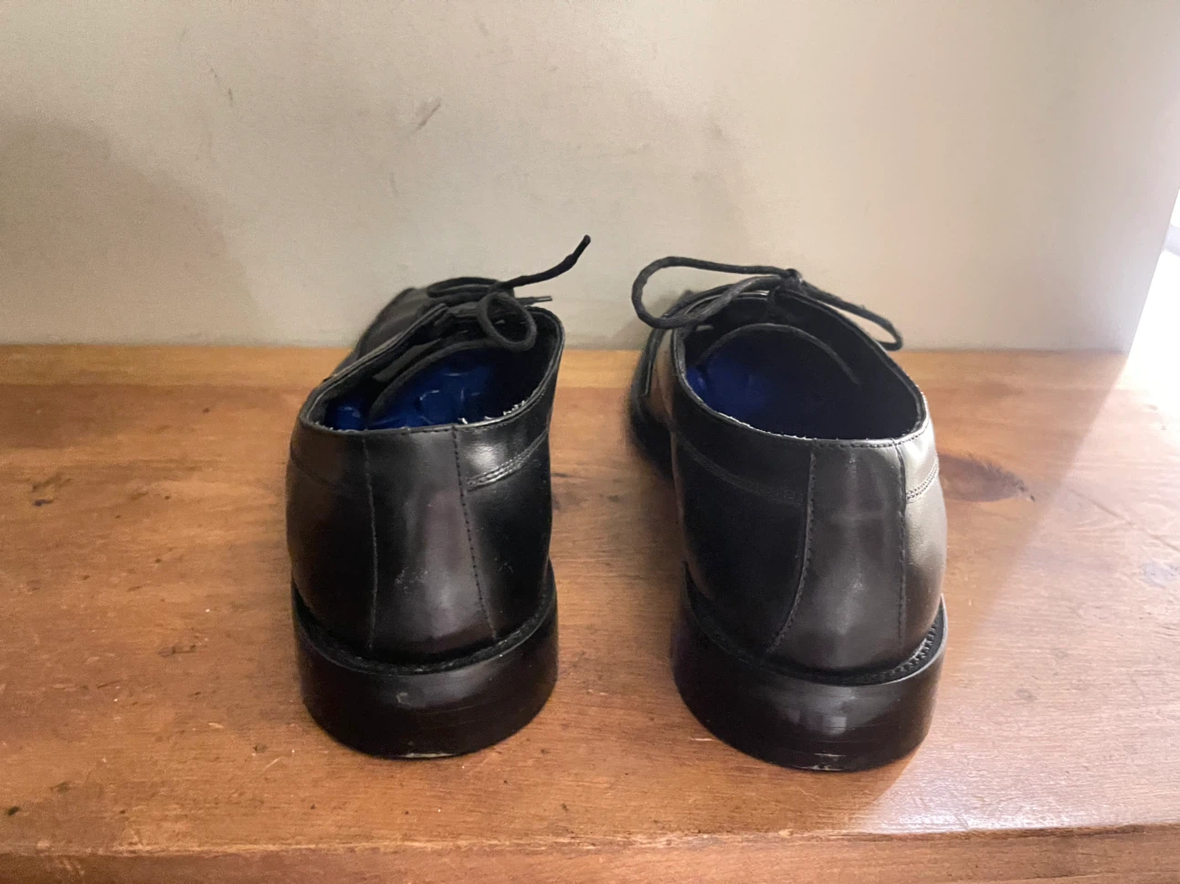Pierre Cardin Leather Dress Shoes Size 9 - photo 4