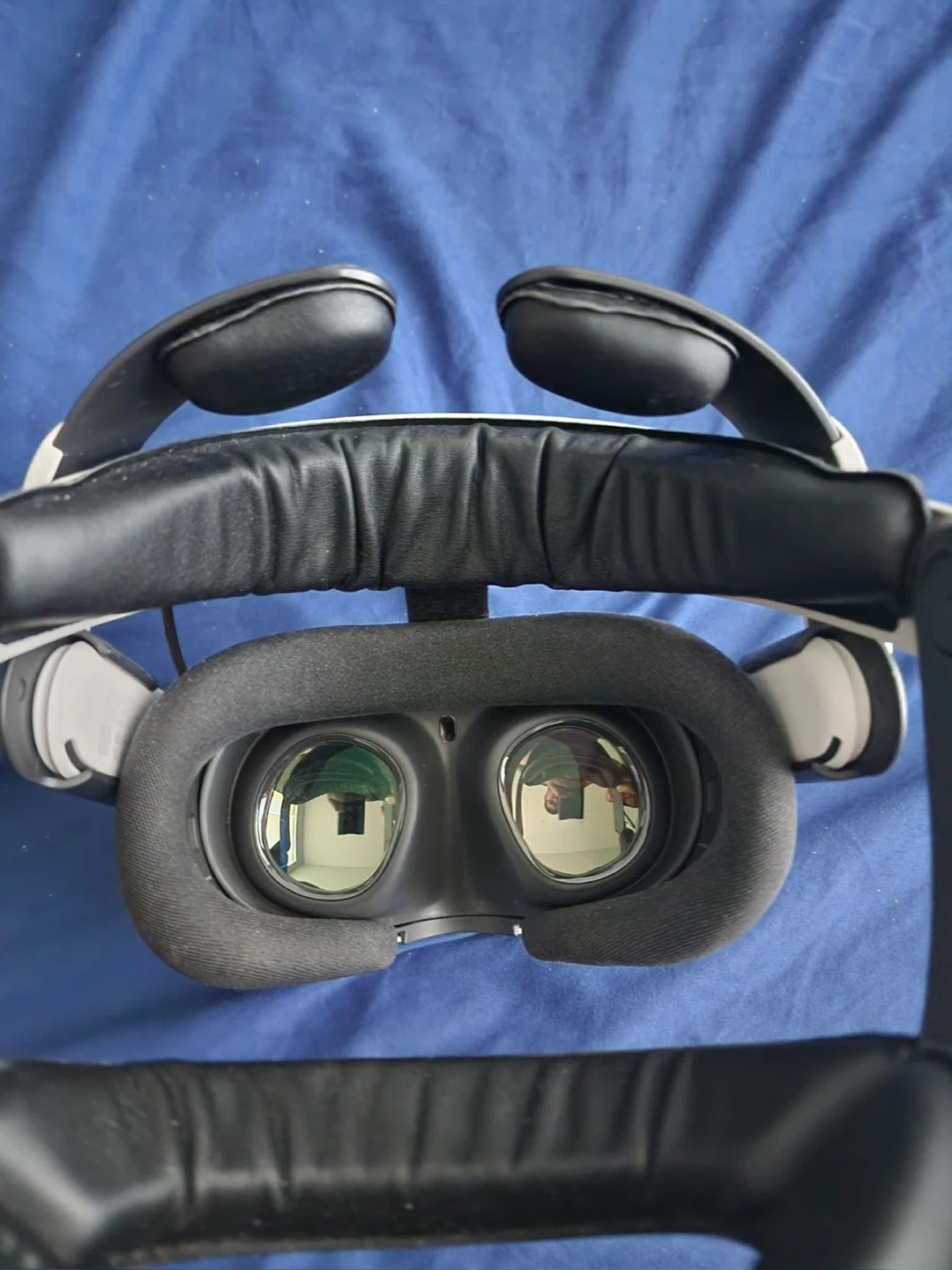 Meta Quest 3 VR Headset with BoboVR Strap and Controllers - photo 3