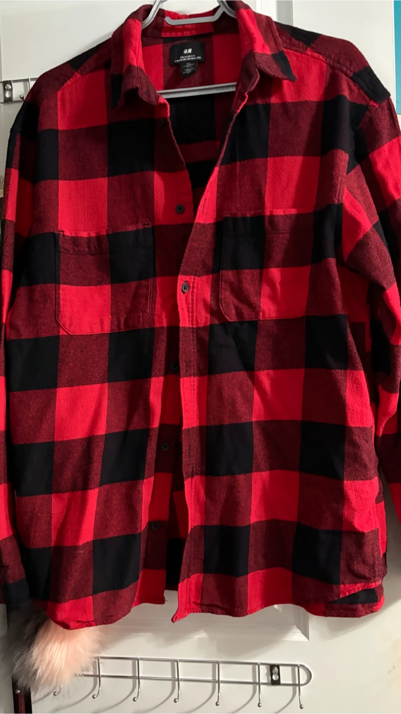 H&M Red and Black Buffalo Plaid Flannel Shirt