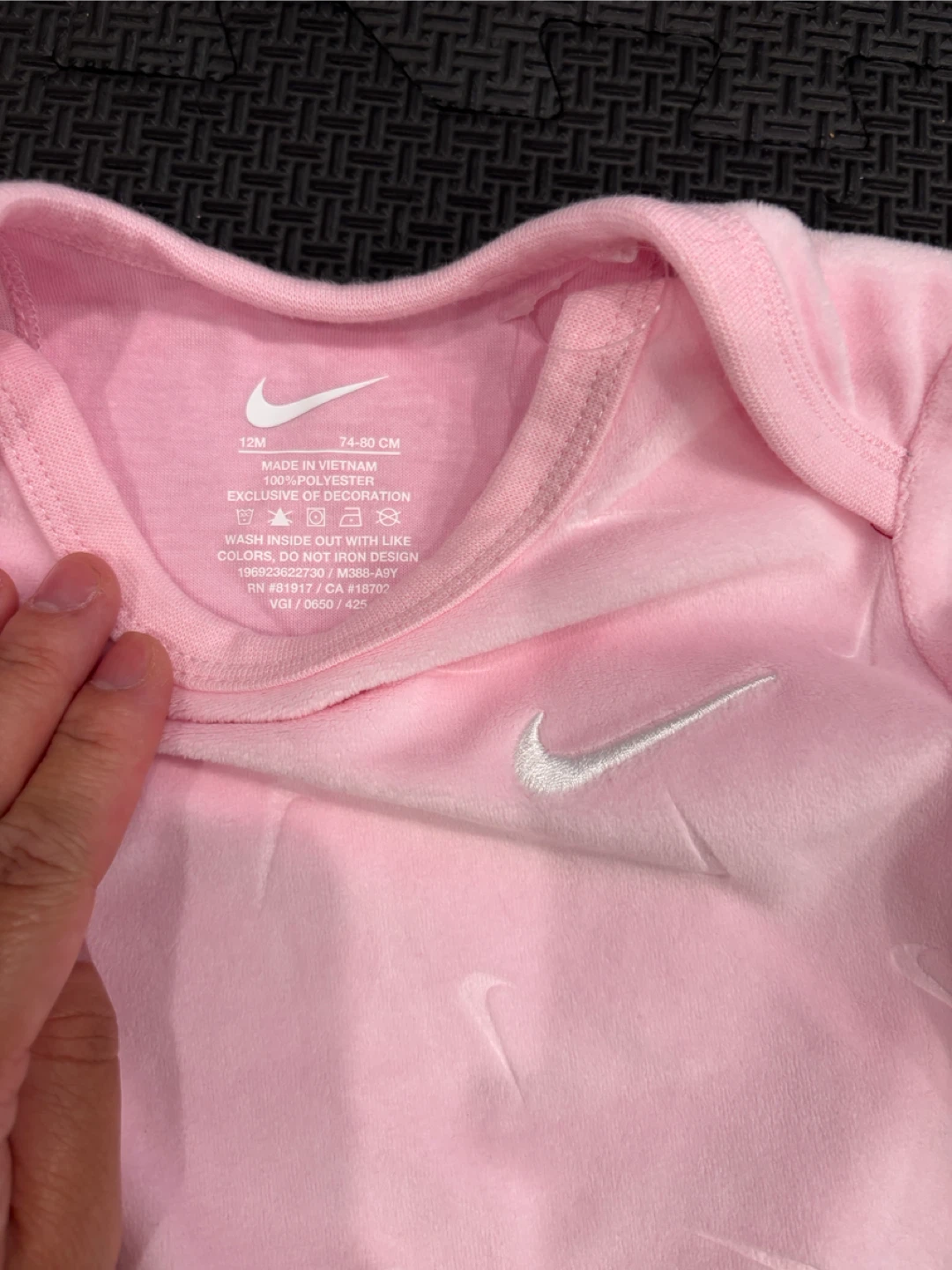 Nike Baby Pink Bodysuit and Pant Set 12M - photo 2