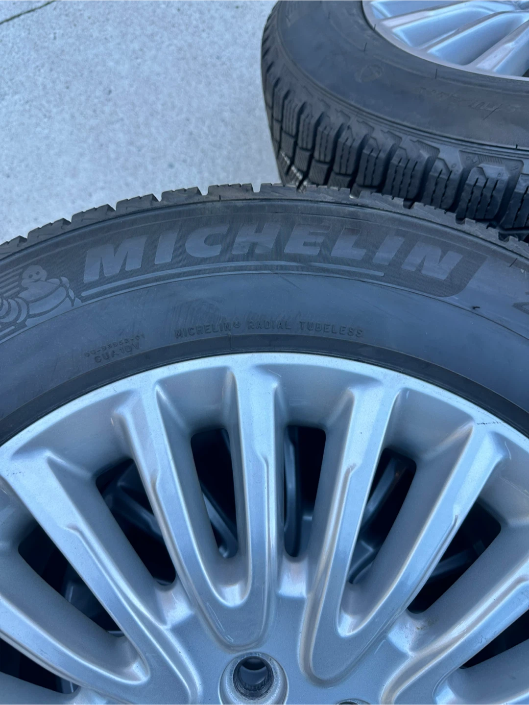 Michelin X-Ice Snow SUV Tires 245/60 R18 - photo 5