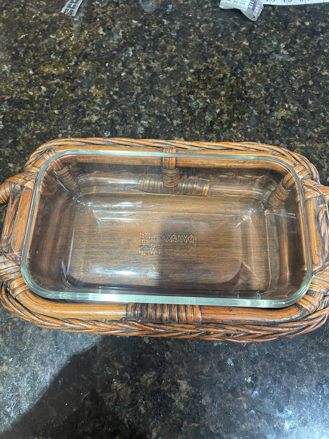 Pyrex 1.5L Glass Baking Dish with Wicker Holder
